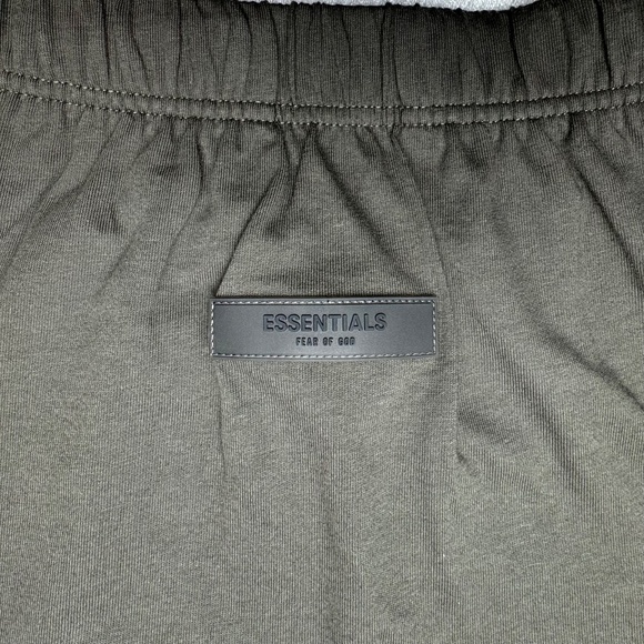 NWOT FEAR OF GOD Essentials Logo-patch Straight Midi Skirt 100% Cotton, Size XS - Picture 7 of 9